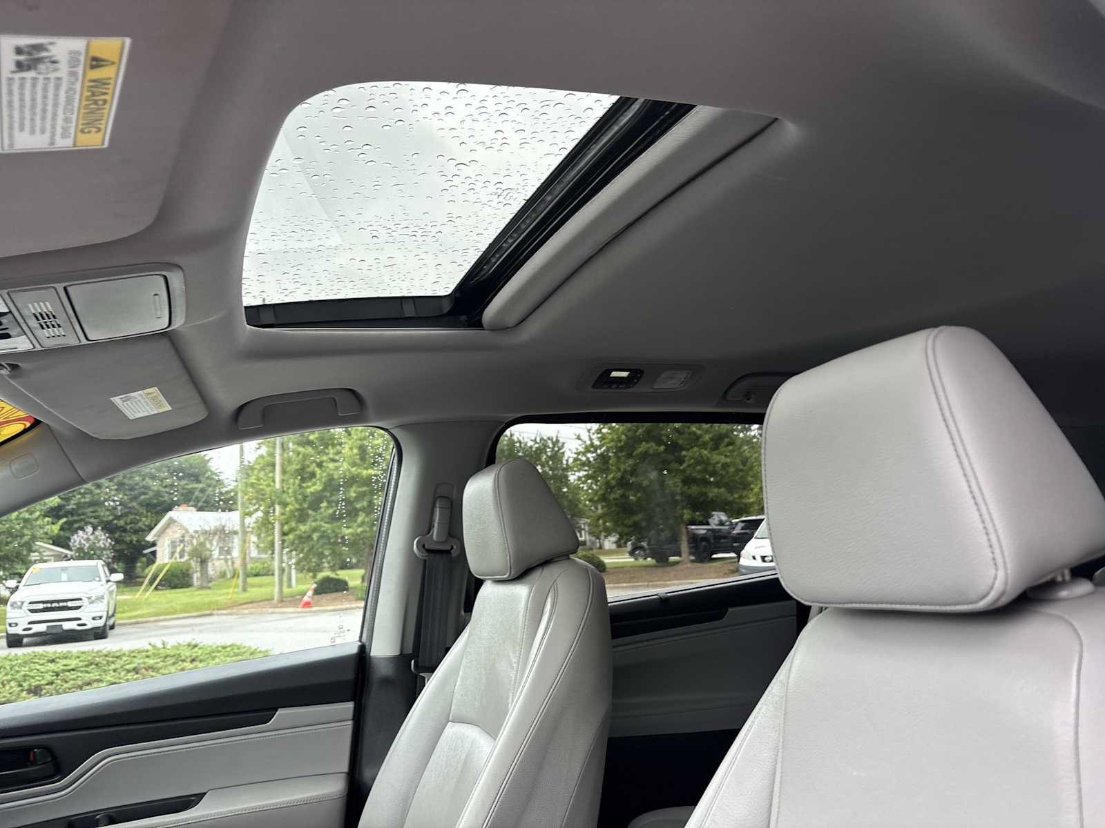 Used 2023 Honda Odyssey EX-L image 18