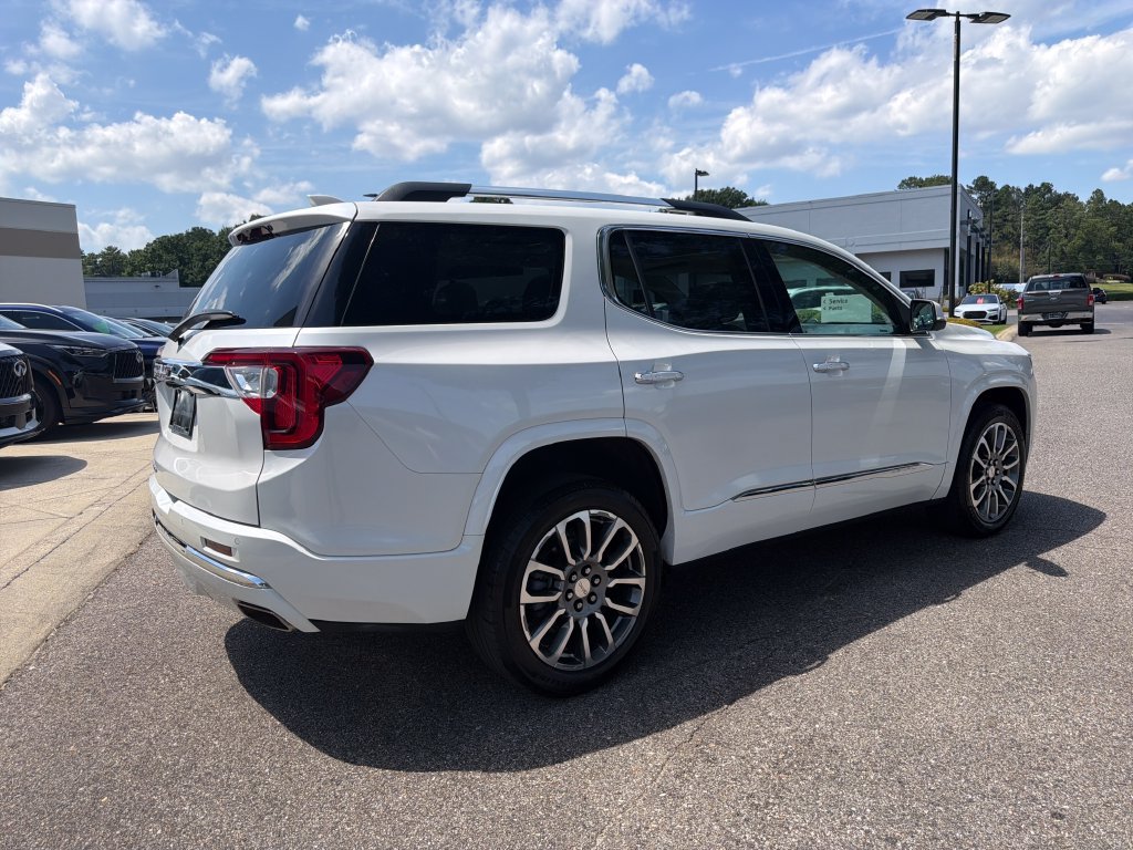 Used 2021 GMC Acadia Denali w/ Denali Technology Package FWD image 12