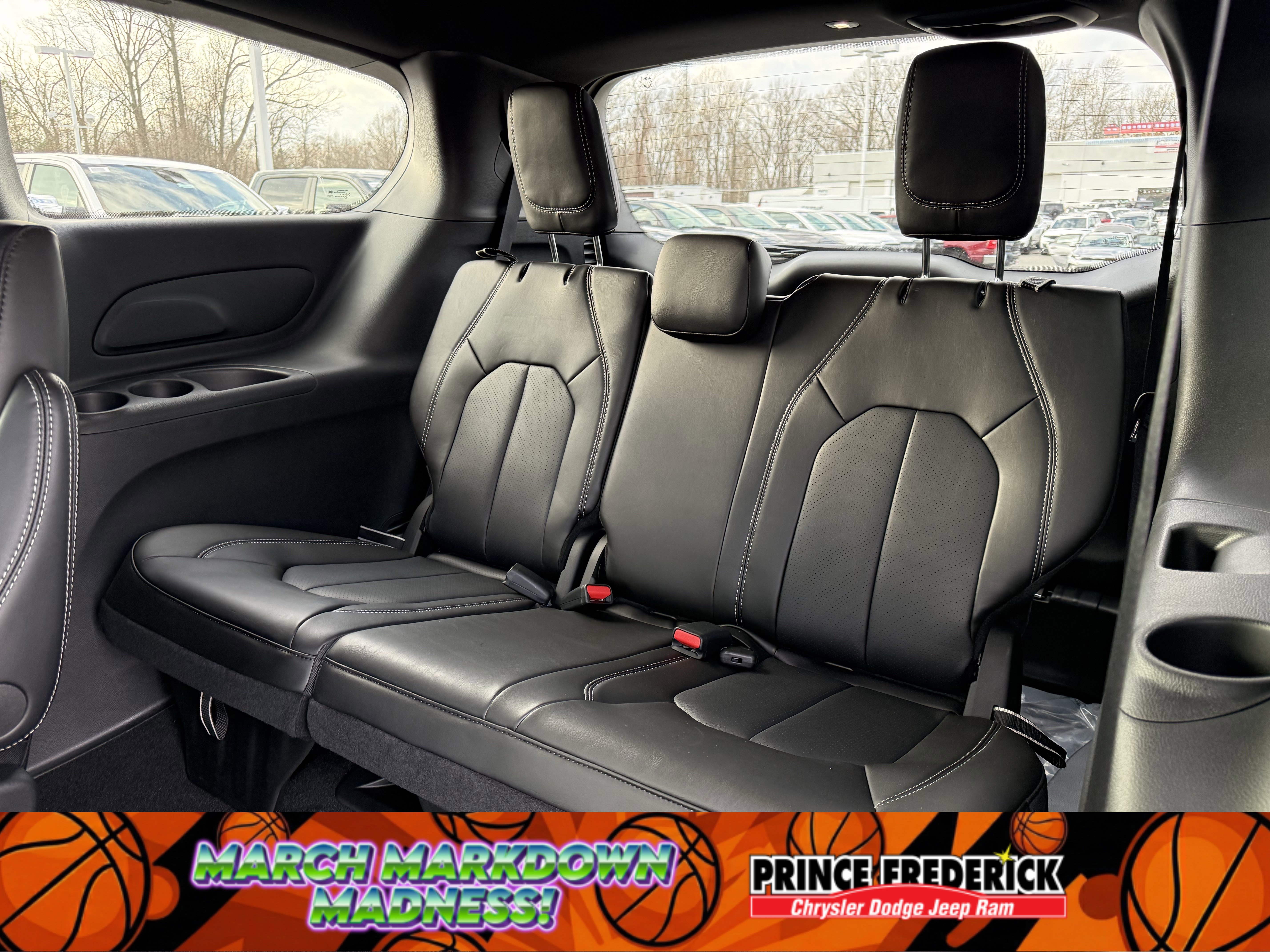 New 2026 Chrysler Pacifica Select image 13