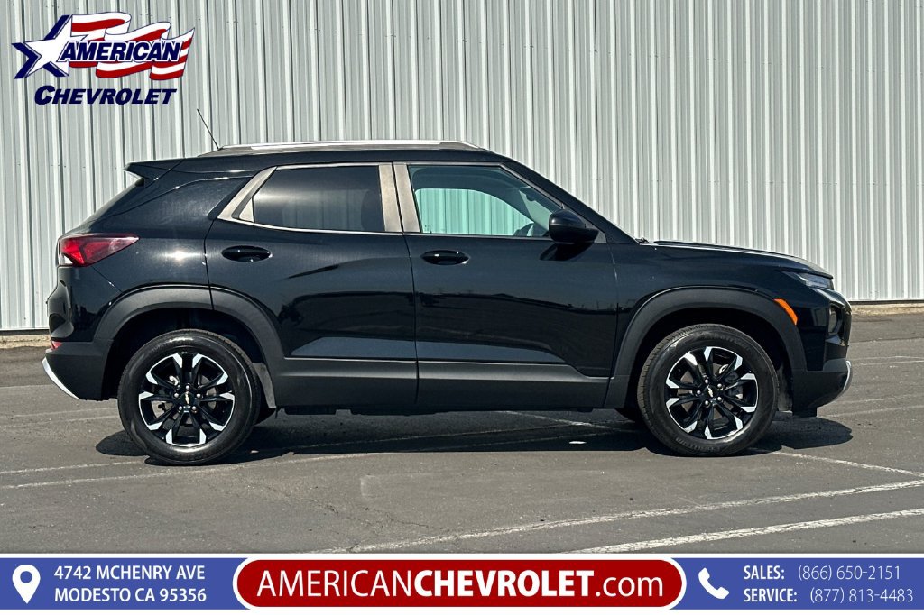 Used 2023 Chevrolet TrailBlazer LT w/ Convenience Package AWD/4WD image 3