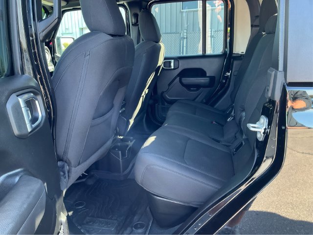 Used 2023 Jeep Gladiator Sport AWD/4WD image 10
