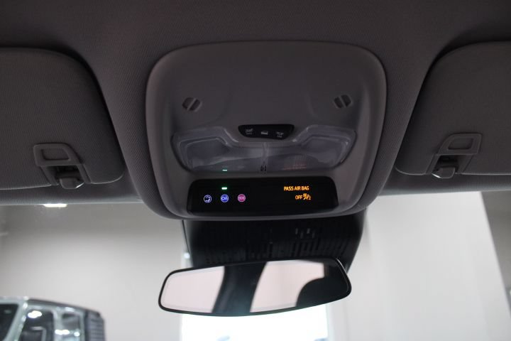 New 2027 Chevrolet Bolt LT w/ Comfort Package FWD image 39