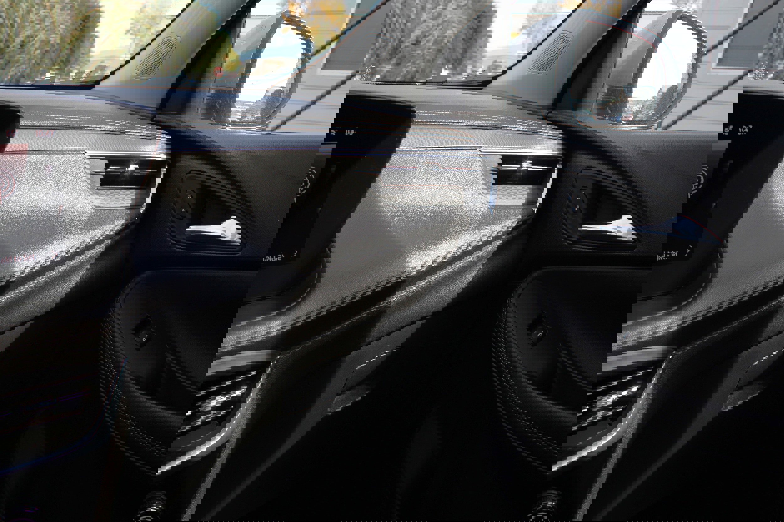 Used 2024 Buick Encore GX Sport Touring image 37