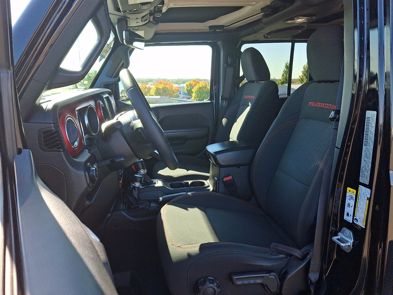 Used 2018 Jeep Wrangler Unlimited Rubicon AWD/4WD image 13