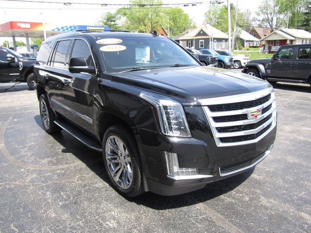 Used 2018 Cadillac Escalade Luxury w/ LPO, Radiant Package image 5