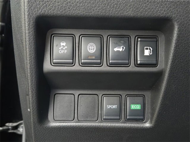 Used 2020 Nissan Rogue SV image 20