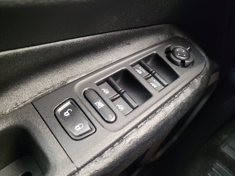 Used 2015 Jeep Renegade Limited AWD/4WD image 27