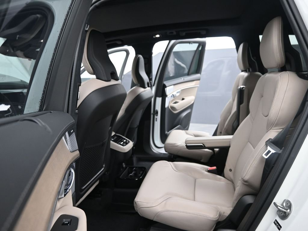 New 2026 Volvo XC90 B6 Ultra w/ Lounge Package image 21