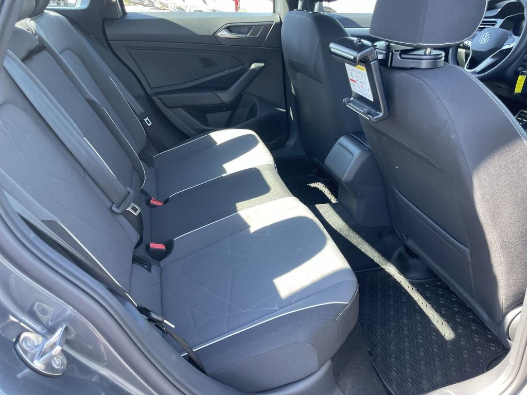 Used 2025 Volkswagen Jetta Sport image 23