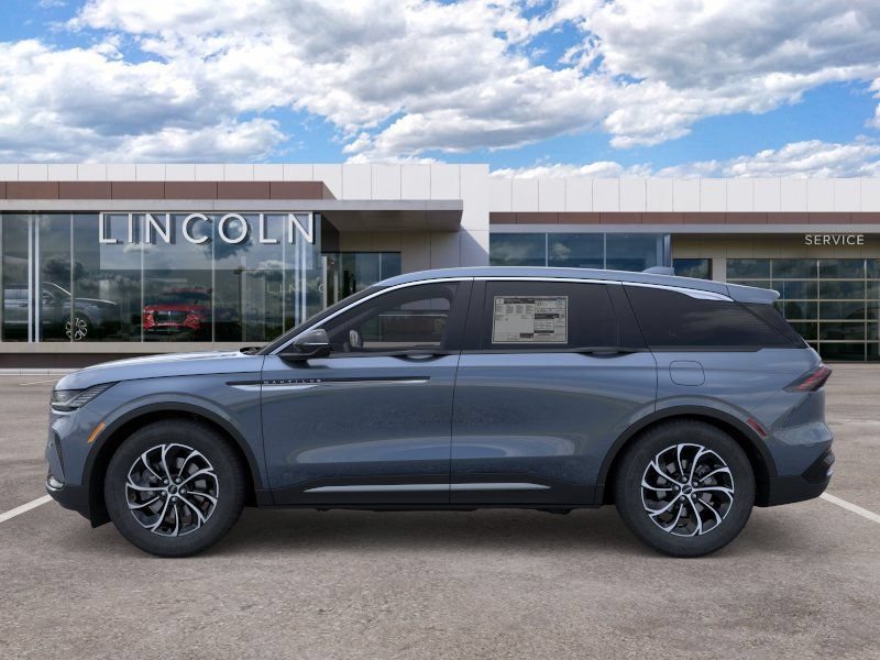 New 2026 Lincoln Nautilus Premier AWD/4WD image 3
