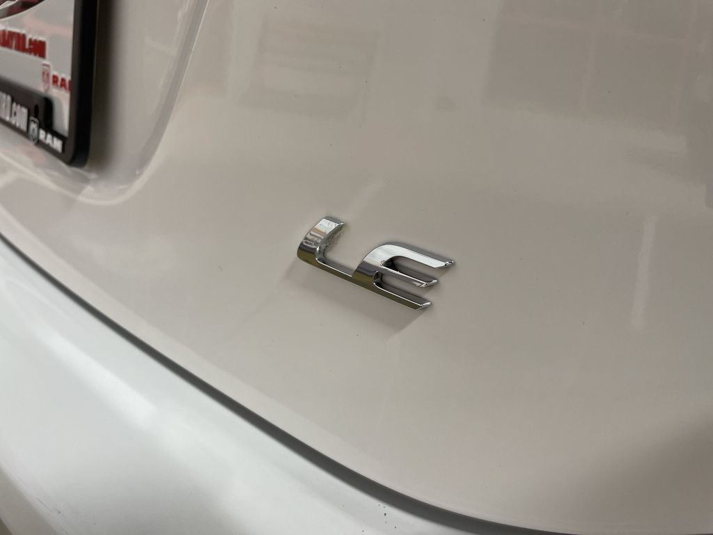 Used 2016 Toyota Corolla LE FWD image 27