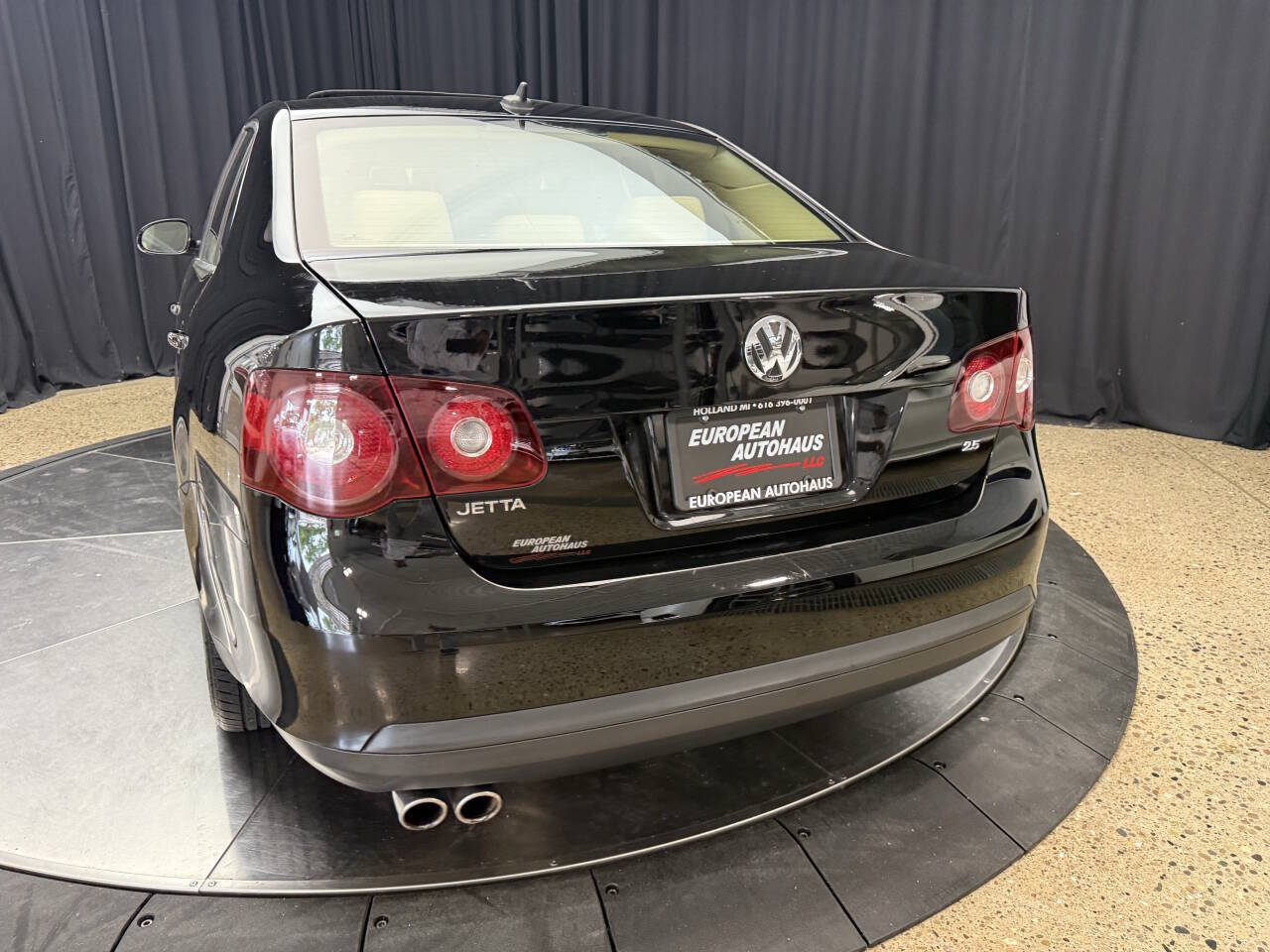 Used 2008 Volkswagen Jetta SE FWD image 4