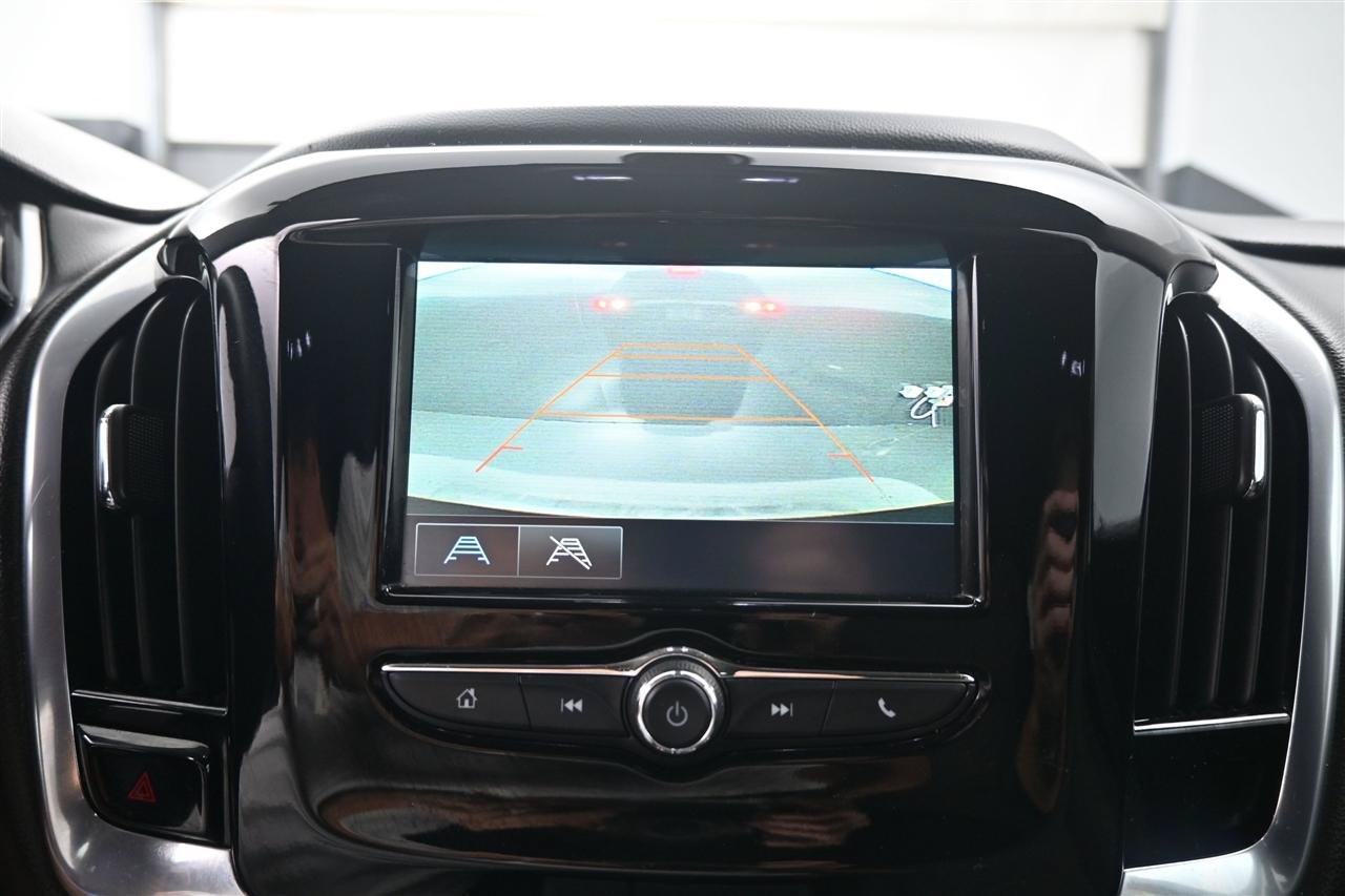 Used 2018 Chevrolet Traverse LS AWD/4WD image 14