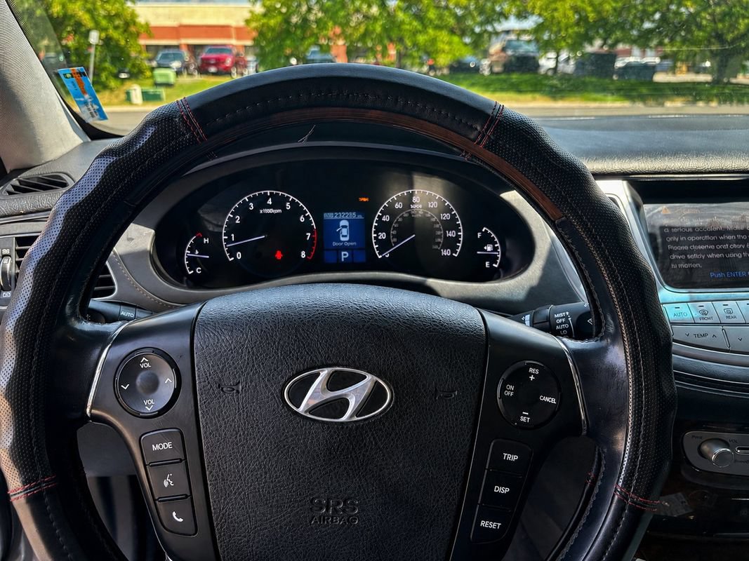 Used 2009 Hyundai Genesis 4.6 w/ Technology Pkg 5 RWD image 10