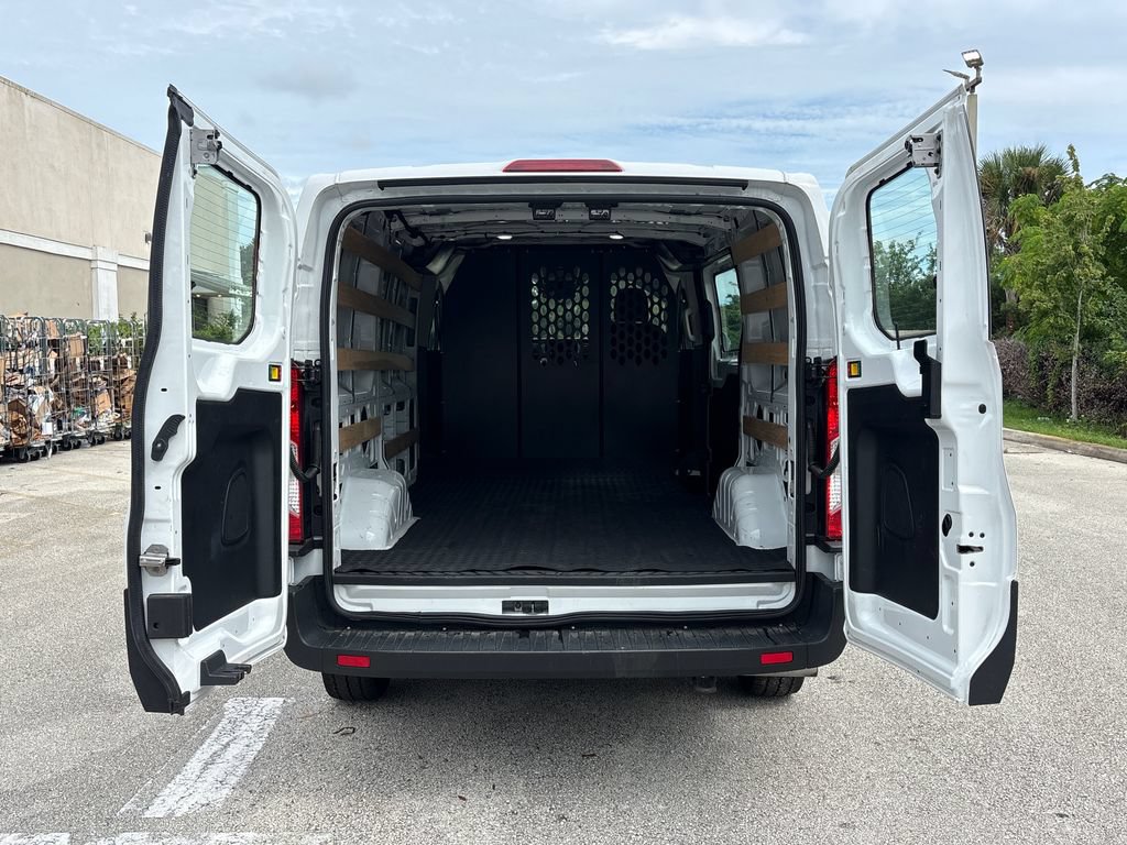 Certified 2025 Ford Transit 250 Low Roof w/ Exterior Upgrade Package RWD image 30