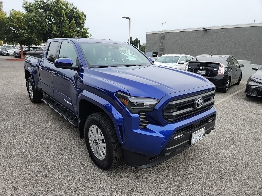 Used 2025 Toyota Tacoma SR5 image 7