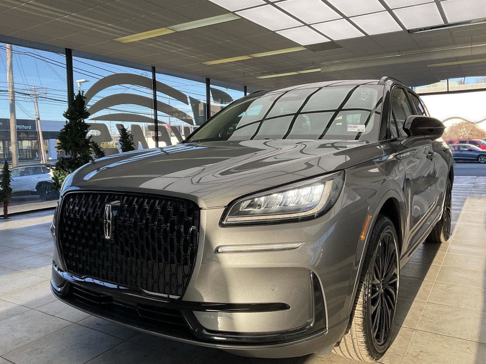 New 2026 Lincoln Corsair Premiere image 3