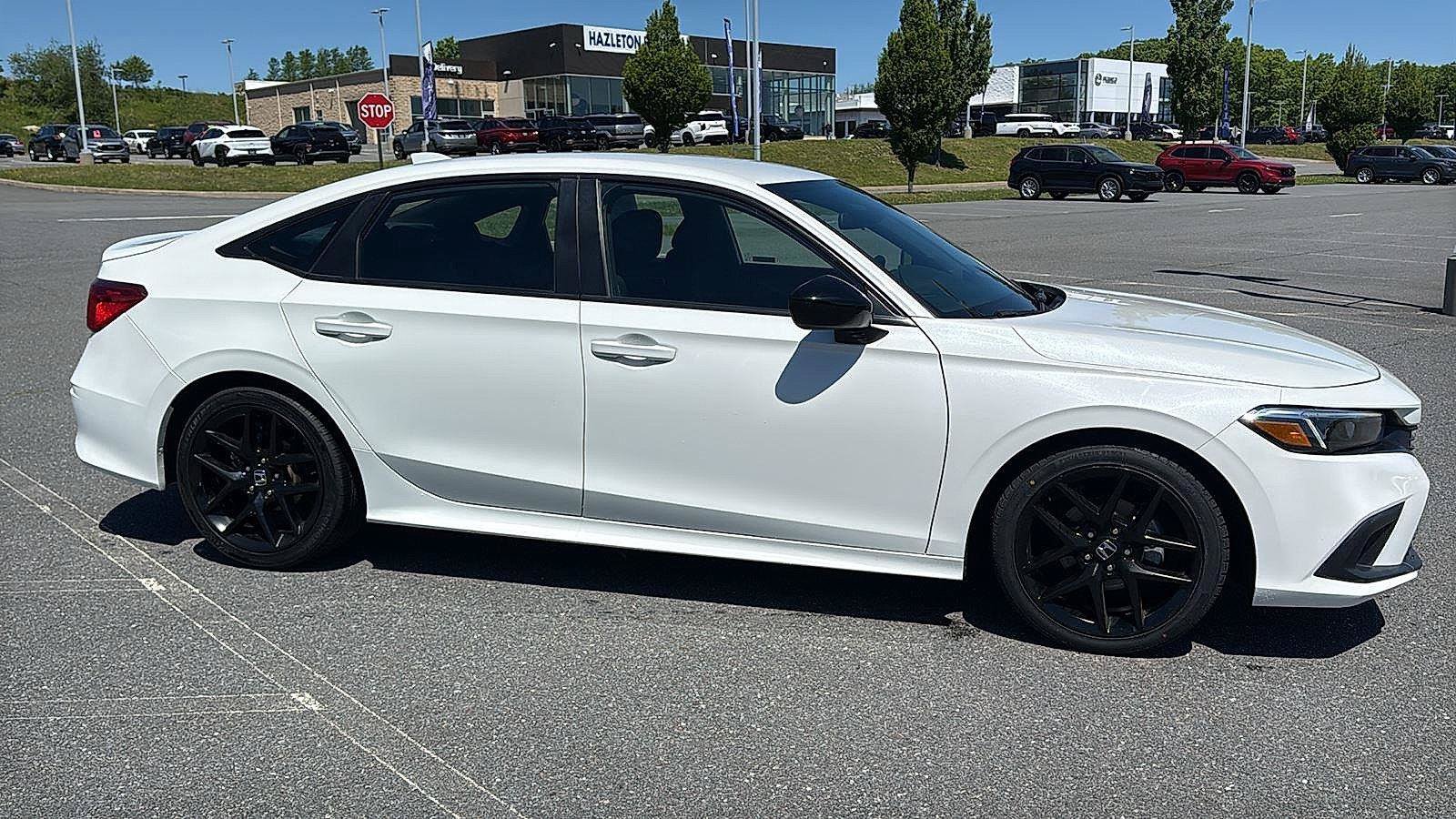 Used 2024 Honda Civic Sport image 3