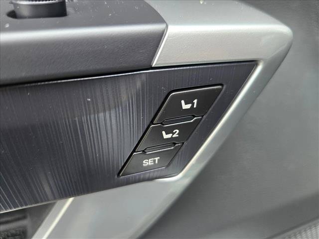 Used 2024 Toyota Tundra Platinum AWD/4WD image 19