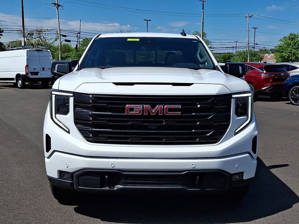 Used 2024 GMC Sierra 1500 Elevation w/ Elevation Premium Package AWD/4WD image 2
