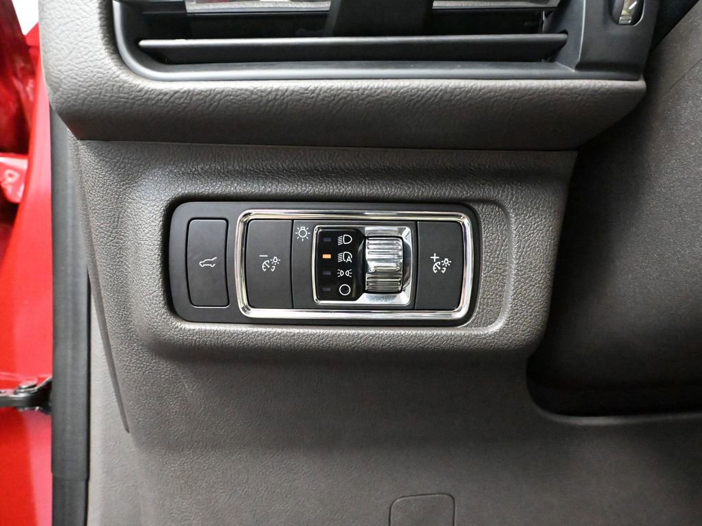 Used 2022 Lincoln Corsair Reserve w/ Equipment Group 201A image 33