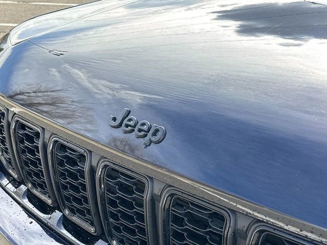 Used 2024 Jeep Grand Cherokee Limited w/ Black Appearance Package image 31