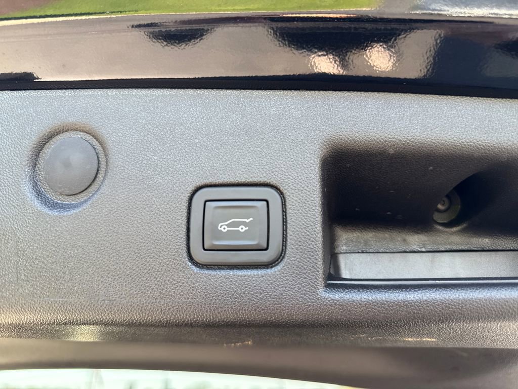 Certified 2024 Chevrolet Equinox LT w/ LPO, Floor Liner Package AWD/4WD image 28