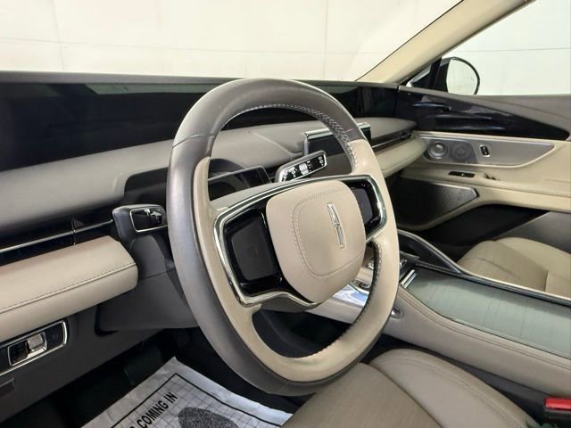 Used 2024 Lincoln Nautilus Reserve w/ Equipment Group 203A image 11
