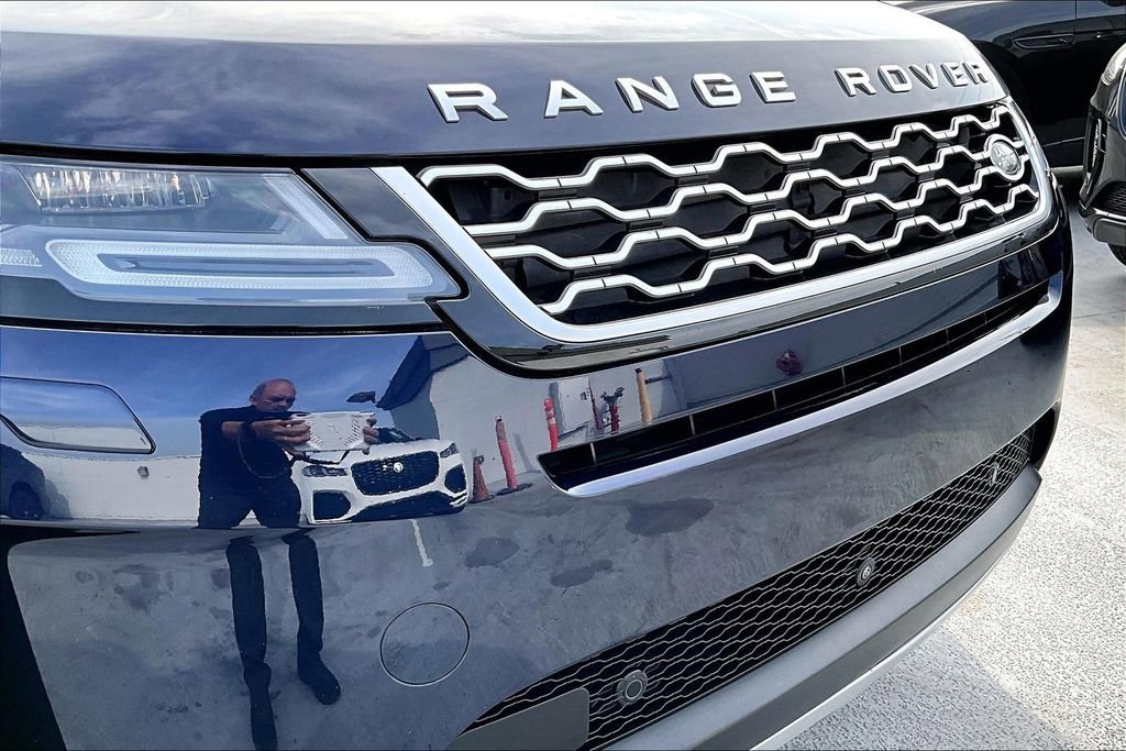 Used 2022 Land Rover Range Rover Evoque SE image 31