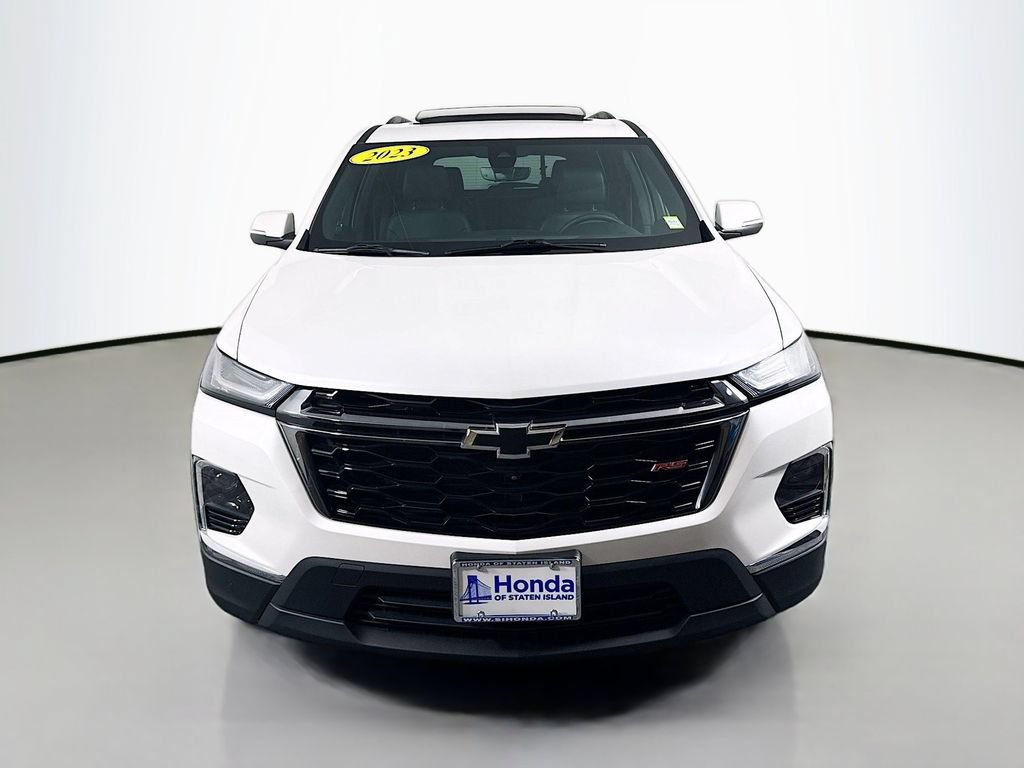 Used 2023 Chevrolet Traverse RS AWD/4WD image 2
