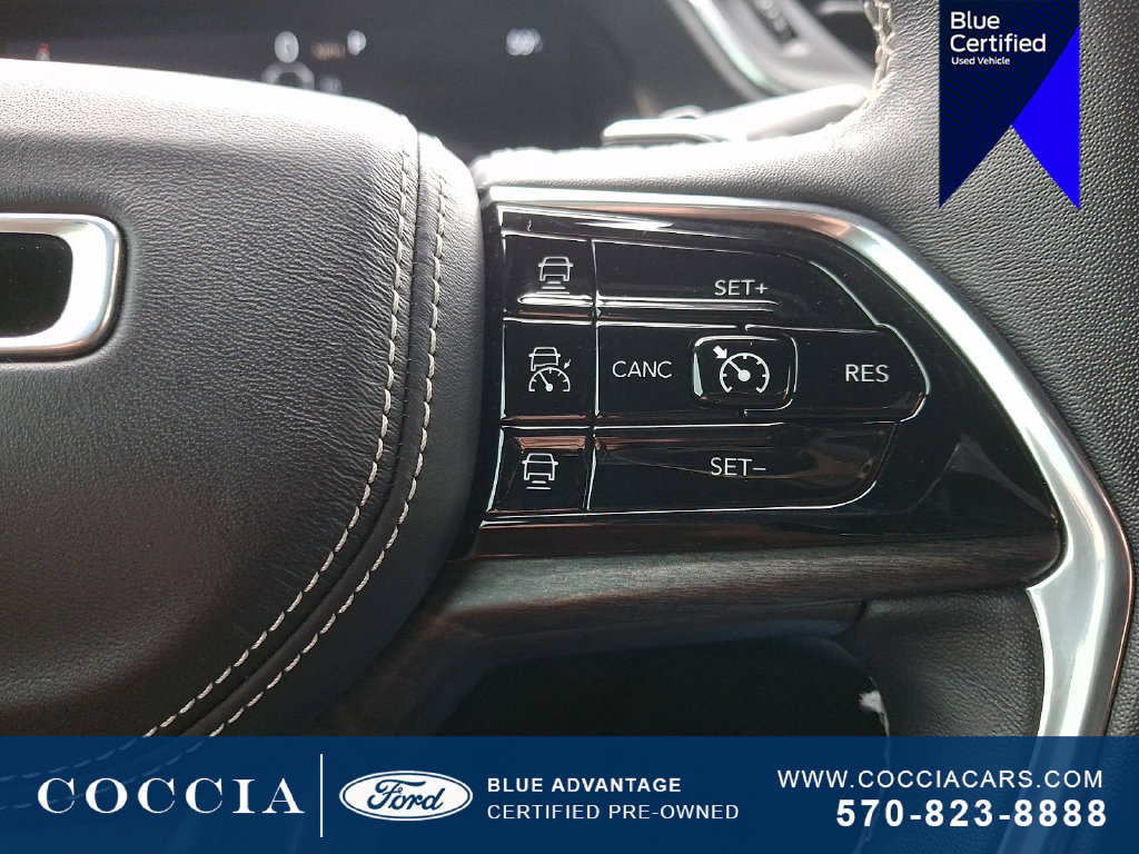 Used 2022 Jeep Grand Cherokee Overland AWD/4WD image 23