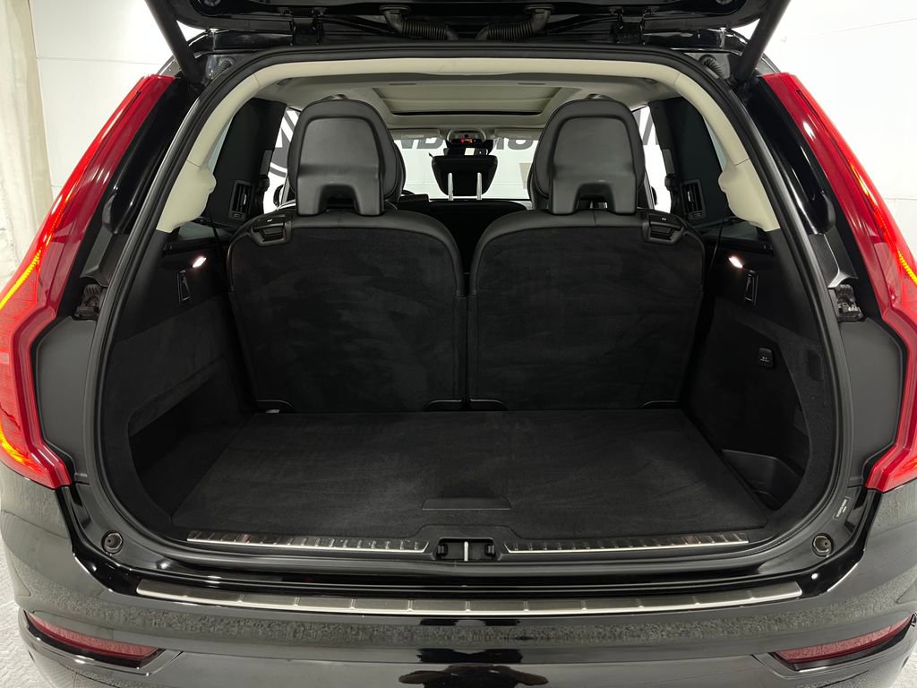 Used 2019 Volvo XC90 T5 Momentum w/ Protection Package Premier image 27
