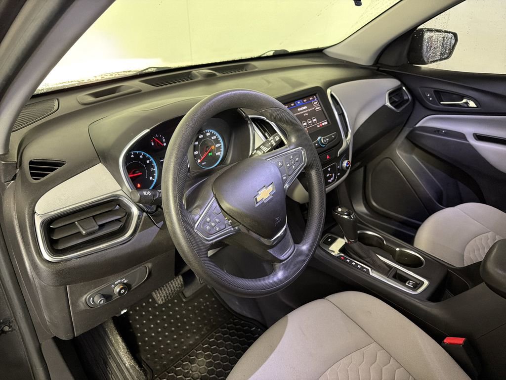 Used 2020 Chevrolet Equinox LS image 12