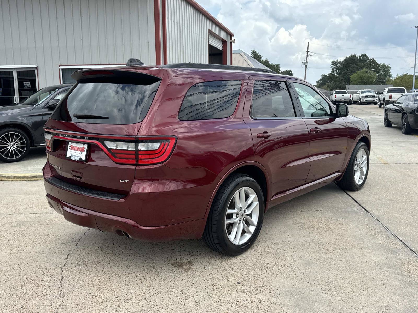 Used 2023 Dodge Durango GT RWD image 7