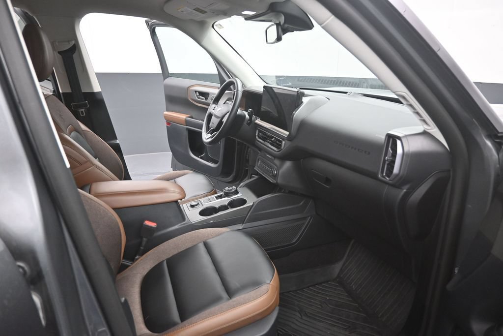 Certified 2025 Ford Bronco Sport Outer Banks w/ Outer Banks Tech Package+ AWD/4WD image 24