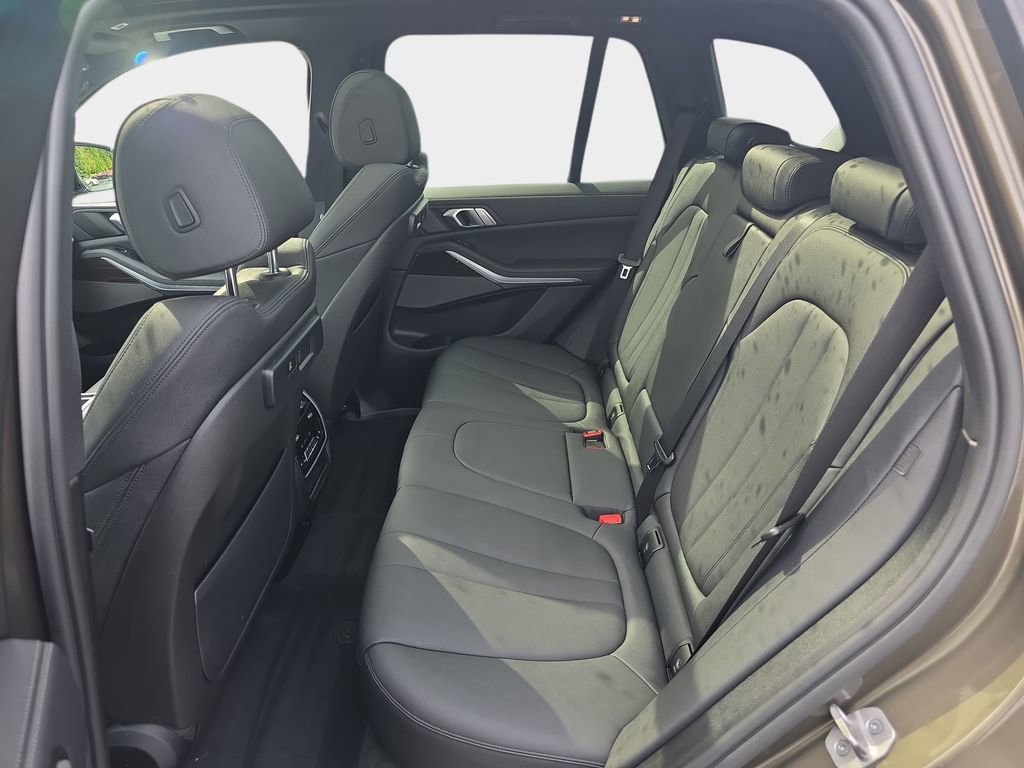Used 2021 BMW X5 xDrive40i w/ Premium Package image 18