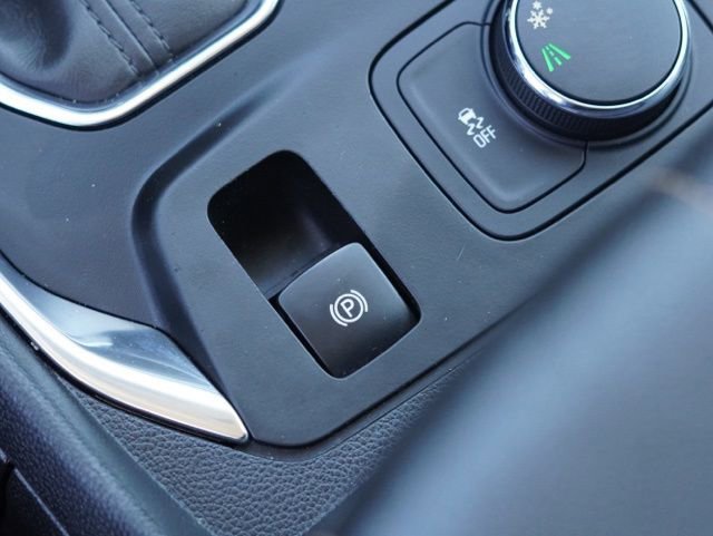 Used 2019 Chevrolet Traverse RS w/ LPO, Floor Liner Package FWD image 36