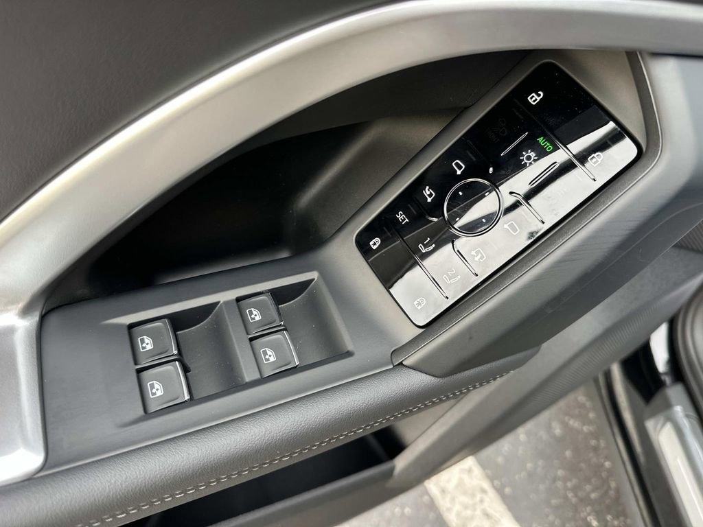 New 2025 Audi Q5 Premium image 13