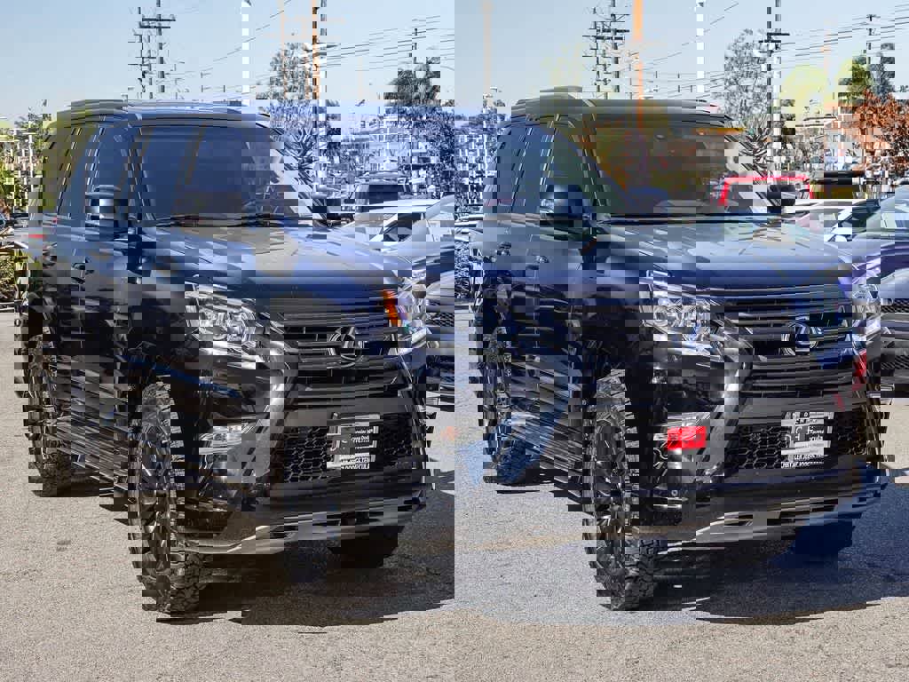 Used 2018 Lexus GX 460 Premium w/ Premium Package image 3