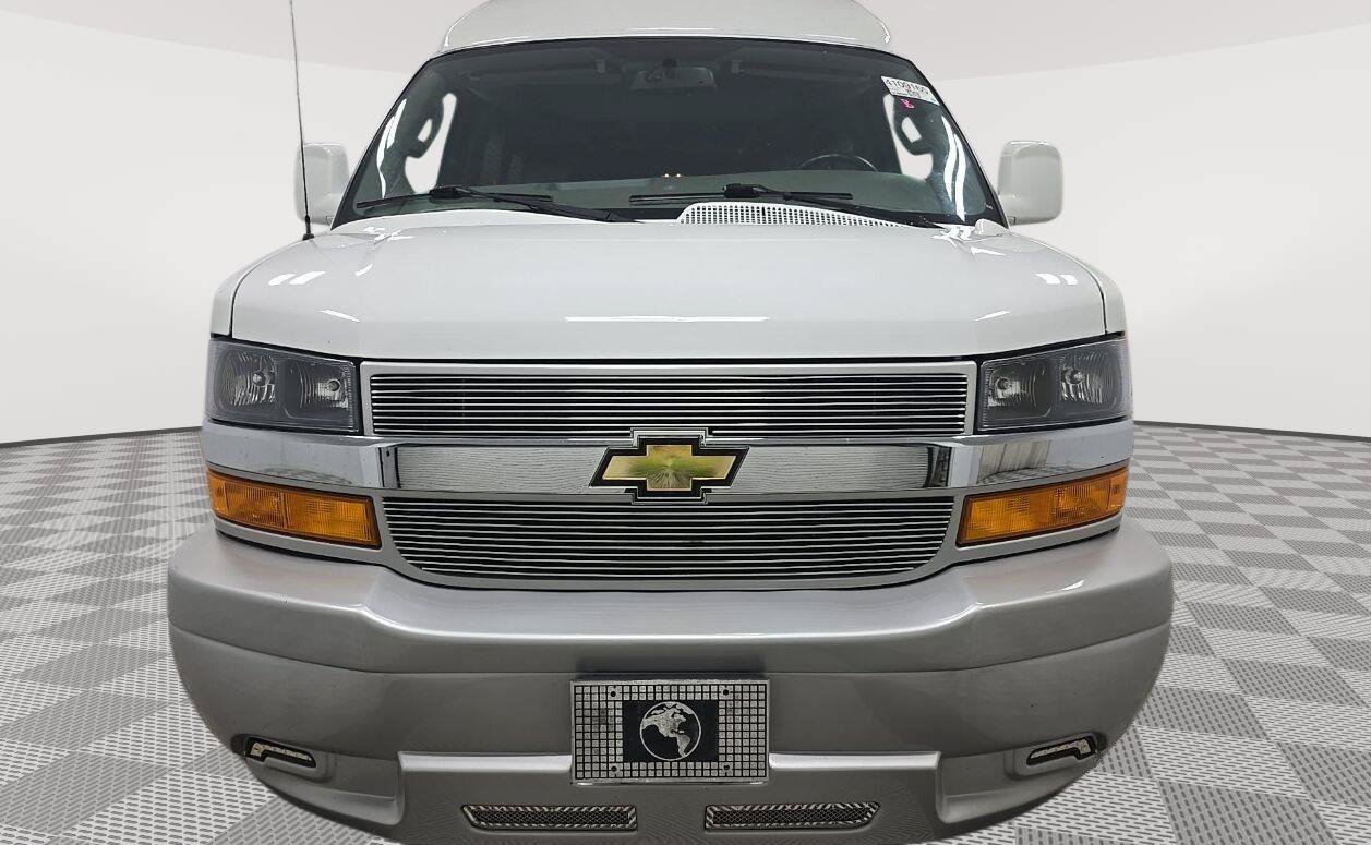 Used 2023 Chevrolet Express 2500 RWD image 15