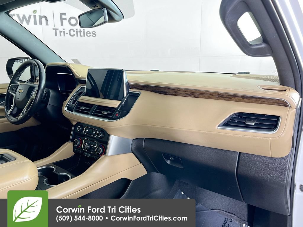 Used 2022 Chevrolet Suburban Premier AWD/4WD image 32