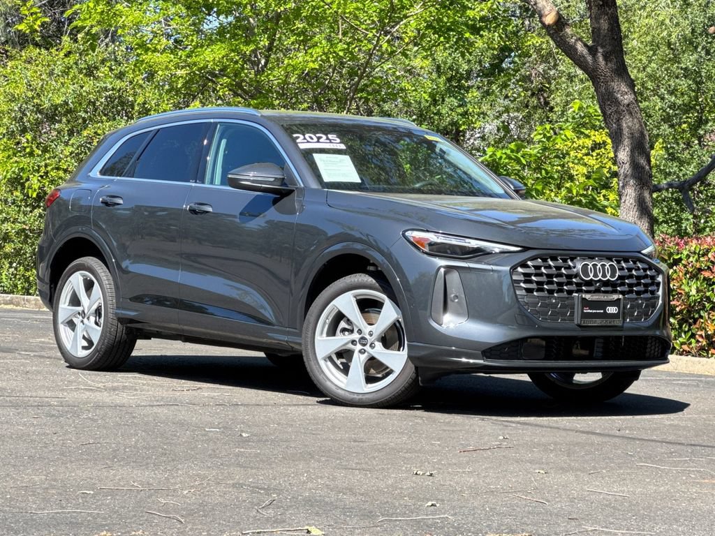 Certified 2025 Audi Q5 Premium w/ Premium Plus AWD/4WD video 2