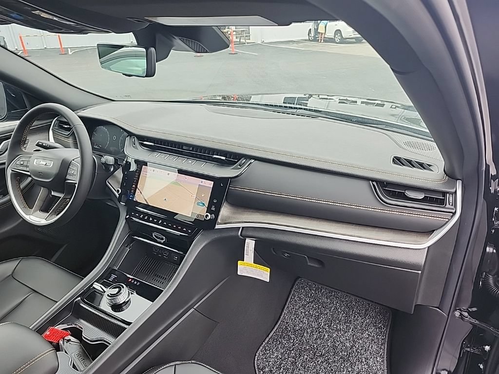 New 2026 Jeep Grand Cherokee Limited AWD/4WD image 40