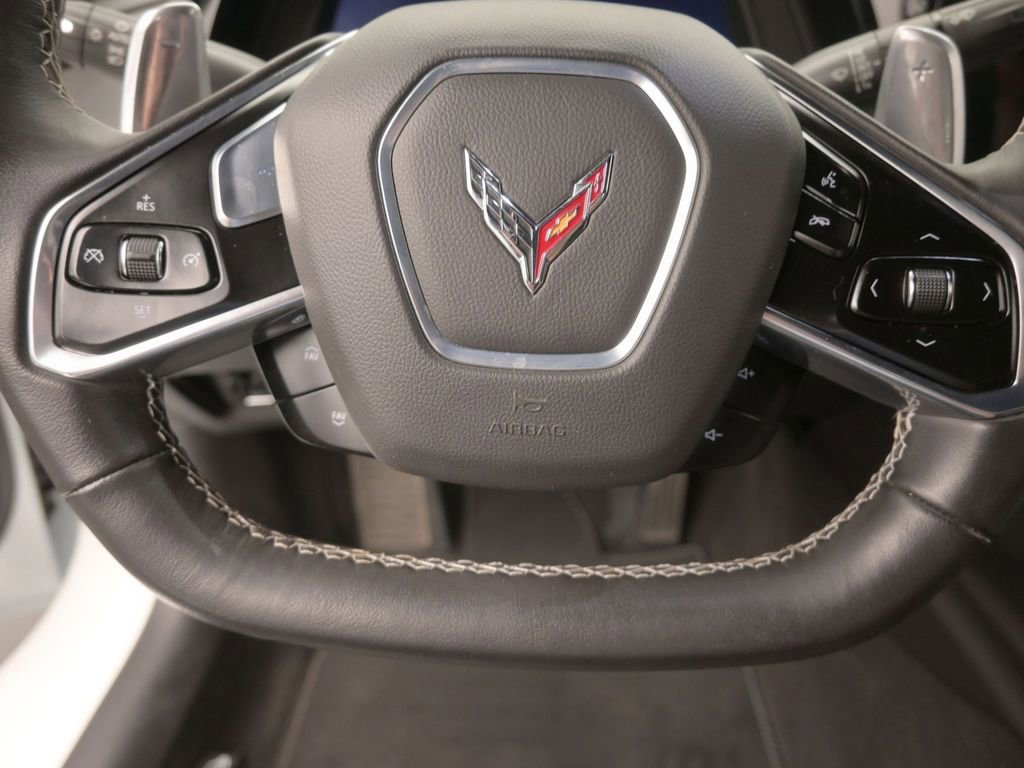 Used 2022 Chevrolet Corvette Stingray Coupe w/ Z51 Performance Package image 11