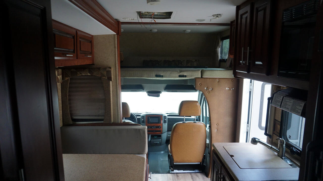 Used 2012 Mercedes-Benz Sprinter 3500 image 14