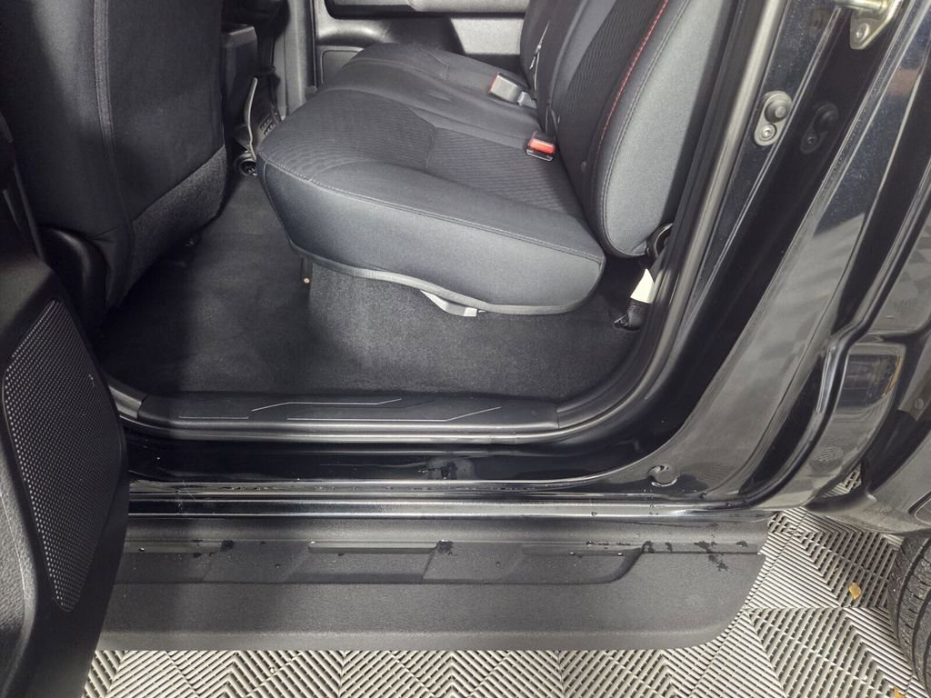 Used 2020 Toyota Tacoma SR5 RWD image 26