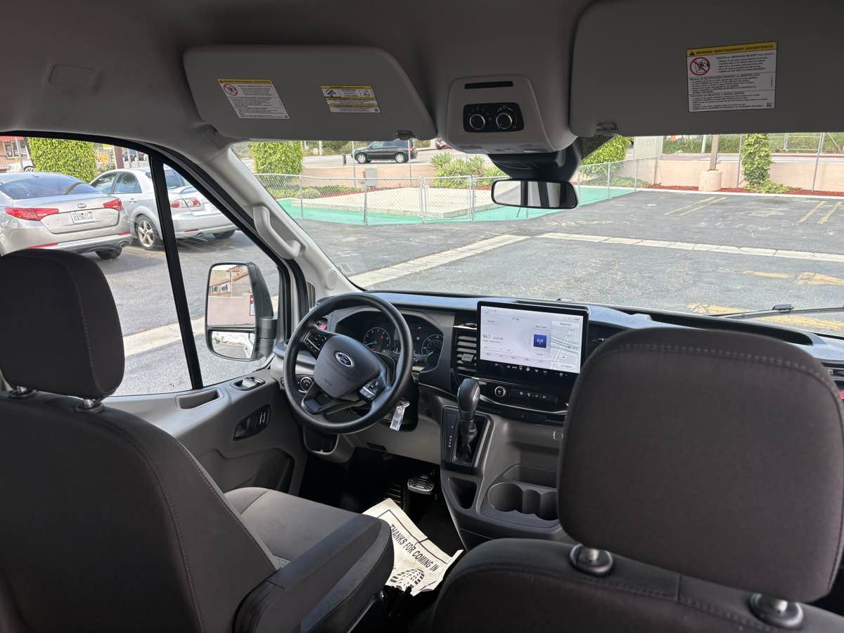 Used 2024 Ford Transit 350 XLT RWD image 22