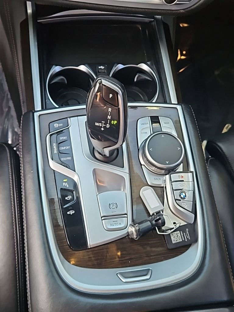 Used 2022 BMW 740i xDrive w/ Premium Package AWD/4WD image 19