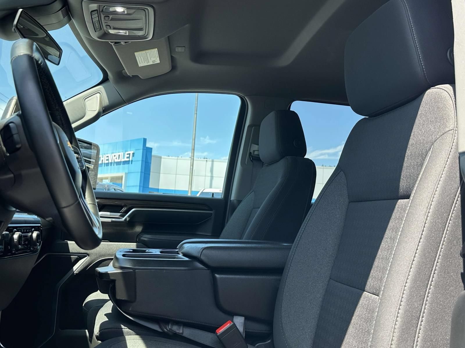 Used 2025 Chevrolet Silverado 2500 LT w/ Convenience Package AWD/4WD image 23