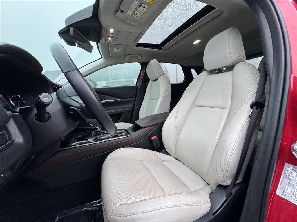 Used 2020 MAZDA CX-30 Premium image 16